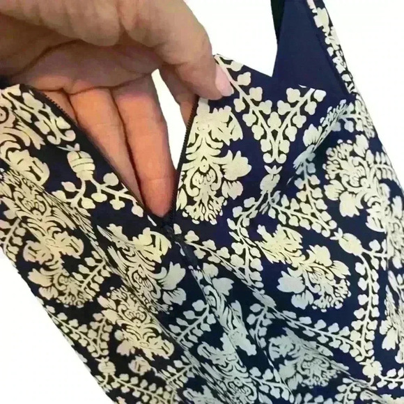 Buttons Women’s Racerback Sundress Size L Navy Cream Print Crocheted Hem Back - Picture 5 of 11